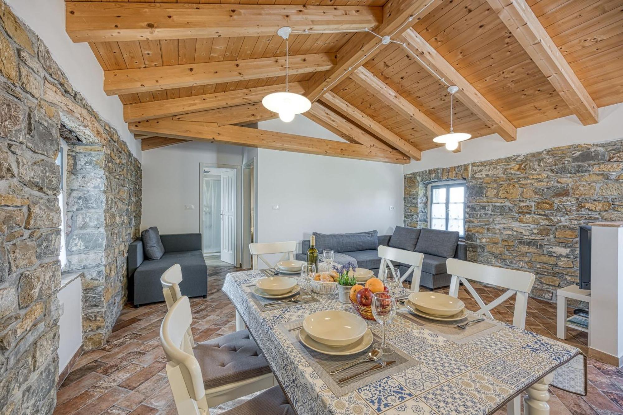 PobegiIstrian Casa Pr Mariciアパートメント エクステリア 写真