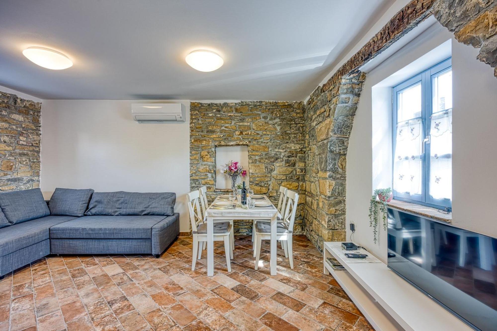 PobegiIstrian Casa Pr Mariciアパートメント エクステリア 写真