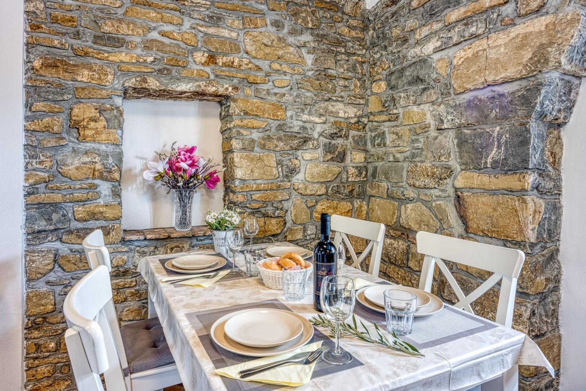 PobegiIstrian Casa Pr Mariciアパートメント エクステリア 写真