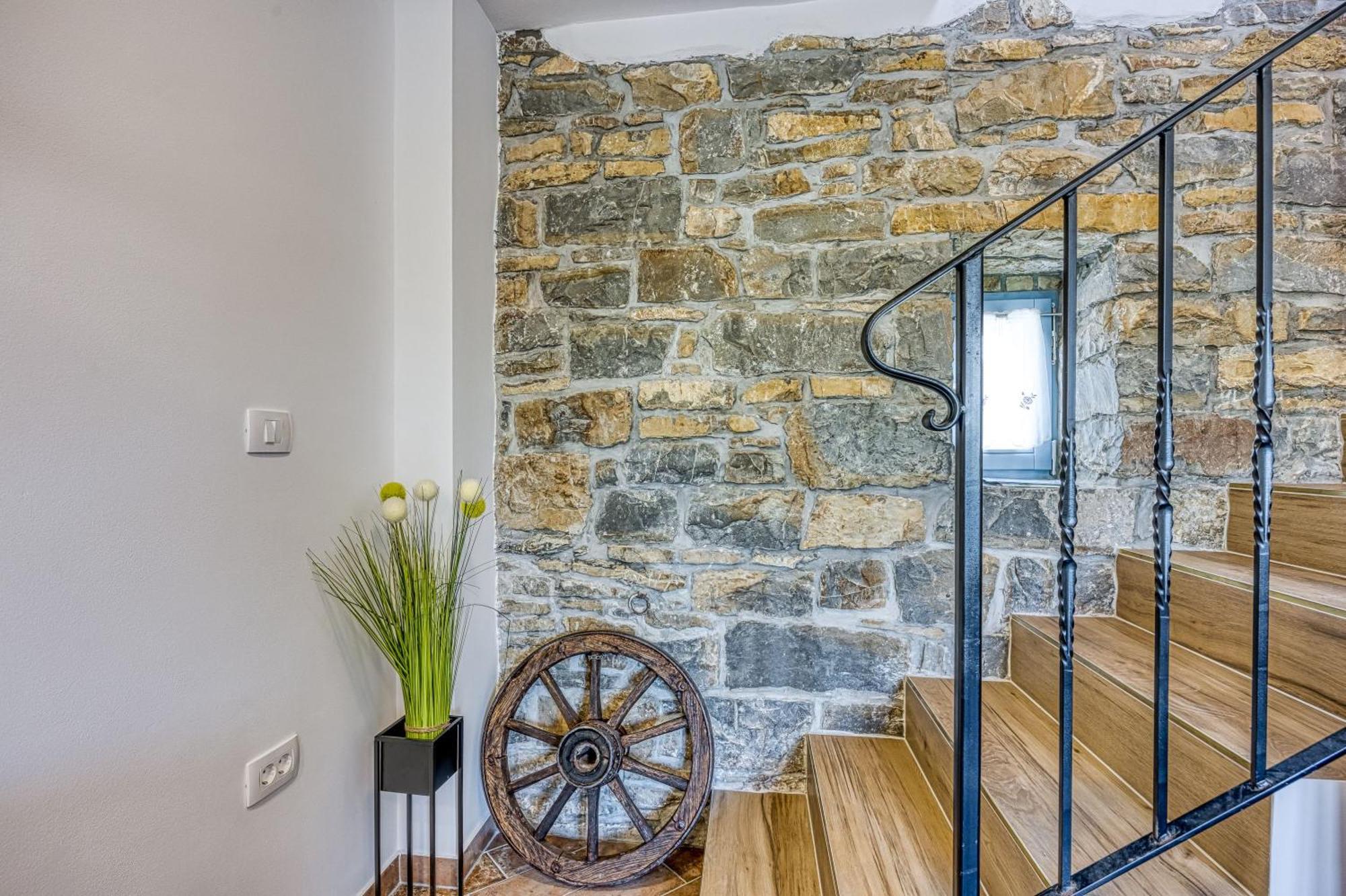 PobegiIstrian Casa Pr Mariciアパートメント エクステリア 写真