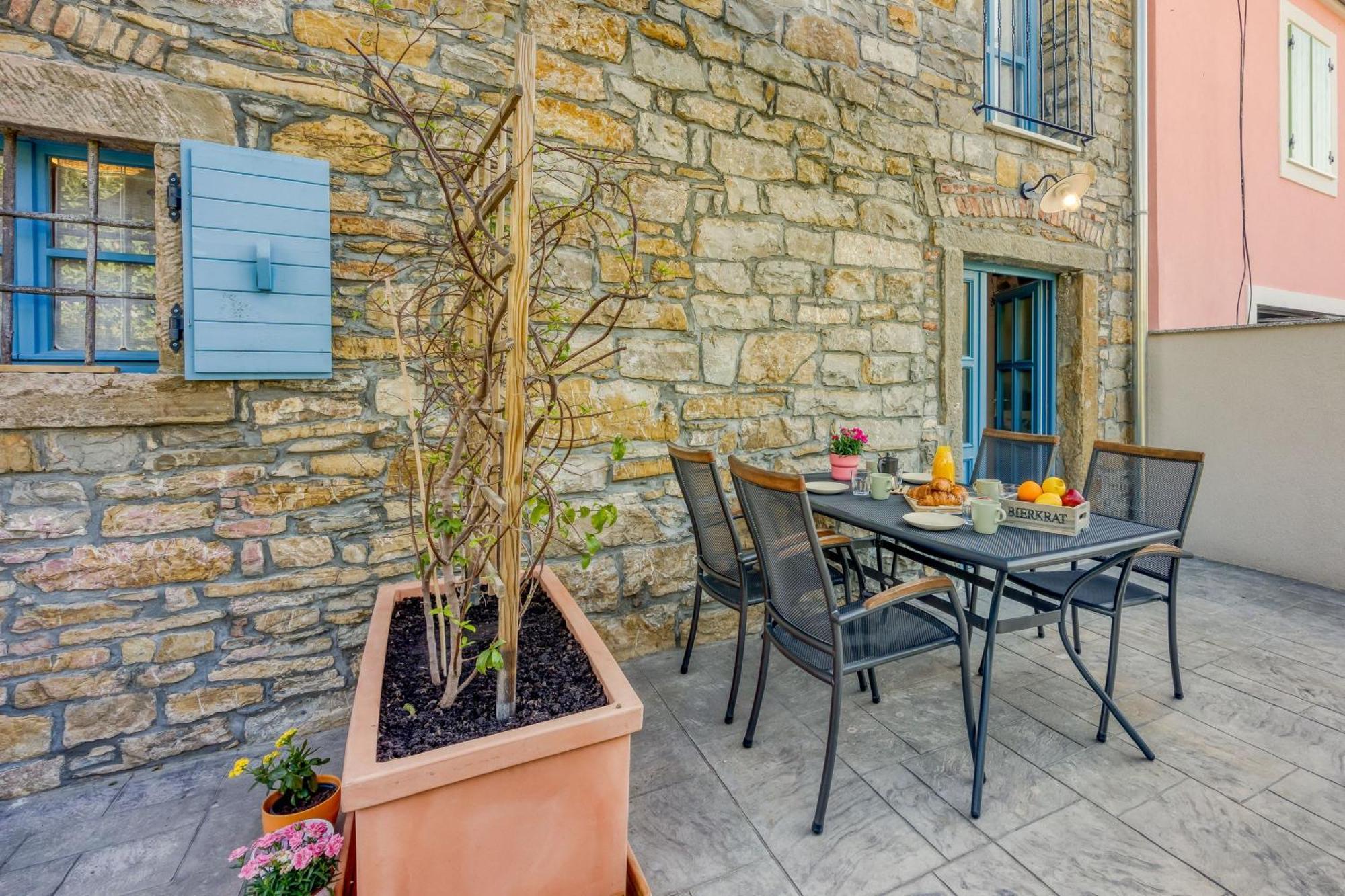 PobegiIstrian Casa Pr Mariciアパートメント エクステリア 写真